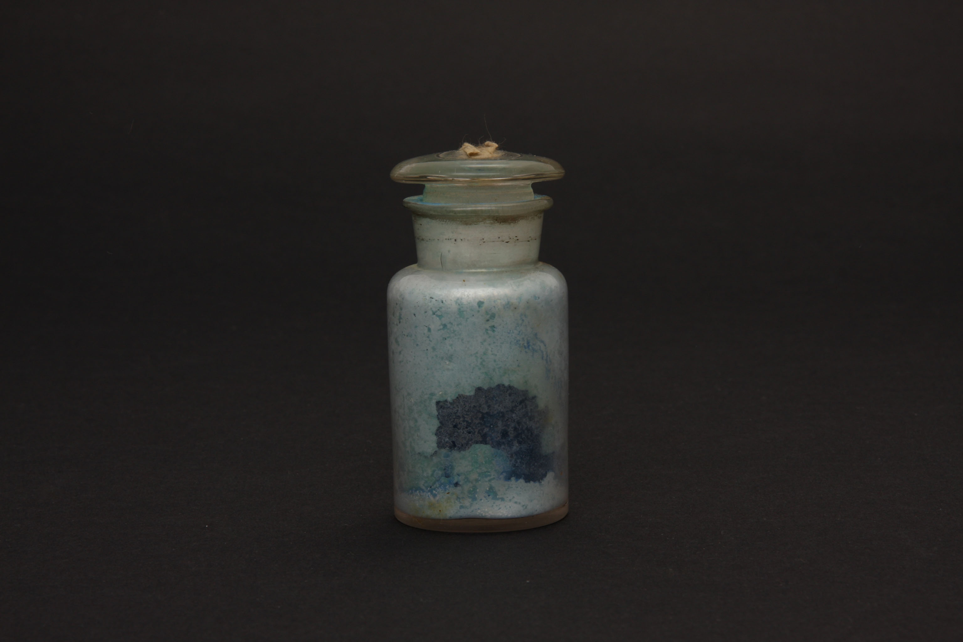 （顔料瓶、上白群）の画像